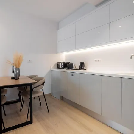 Contessa Bianca Luxury